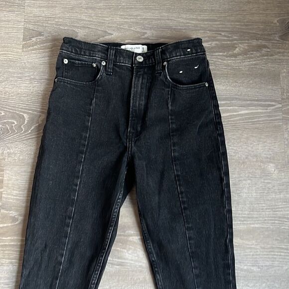 A&F High Rise Skinny Split Hem Jeans - Picture 5 of 10